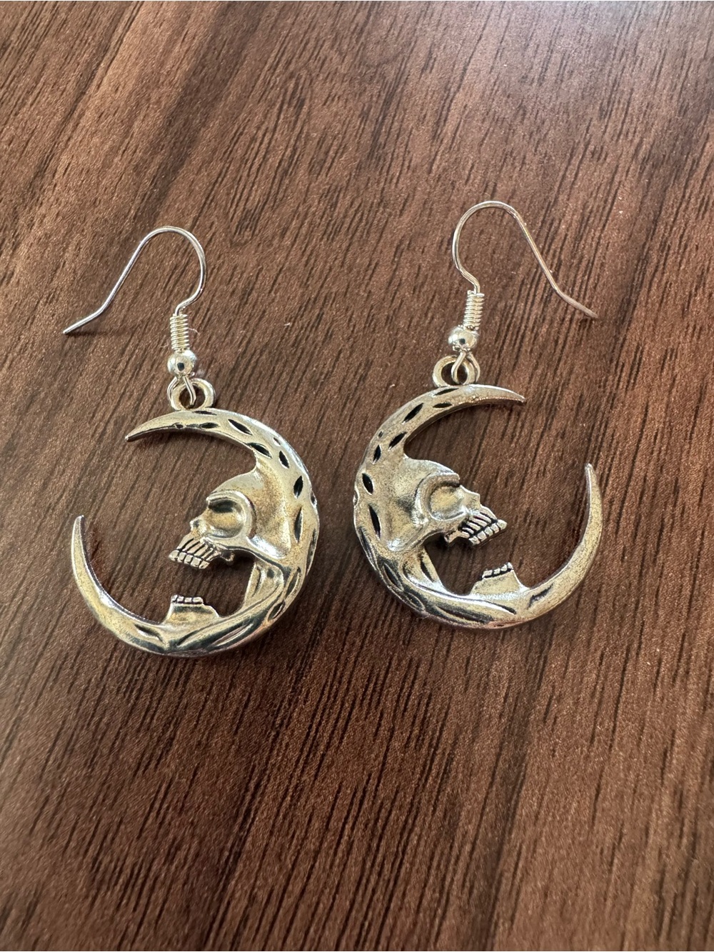 Hot Topic Silver Crescent Moon Skull Dangle Earrings